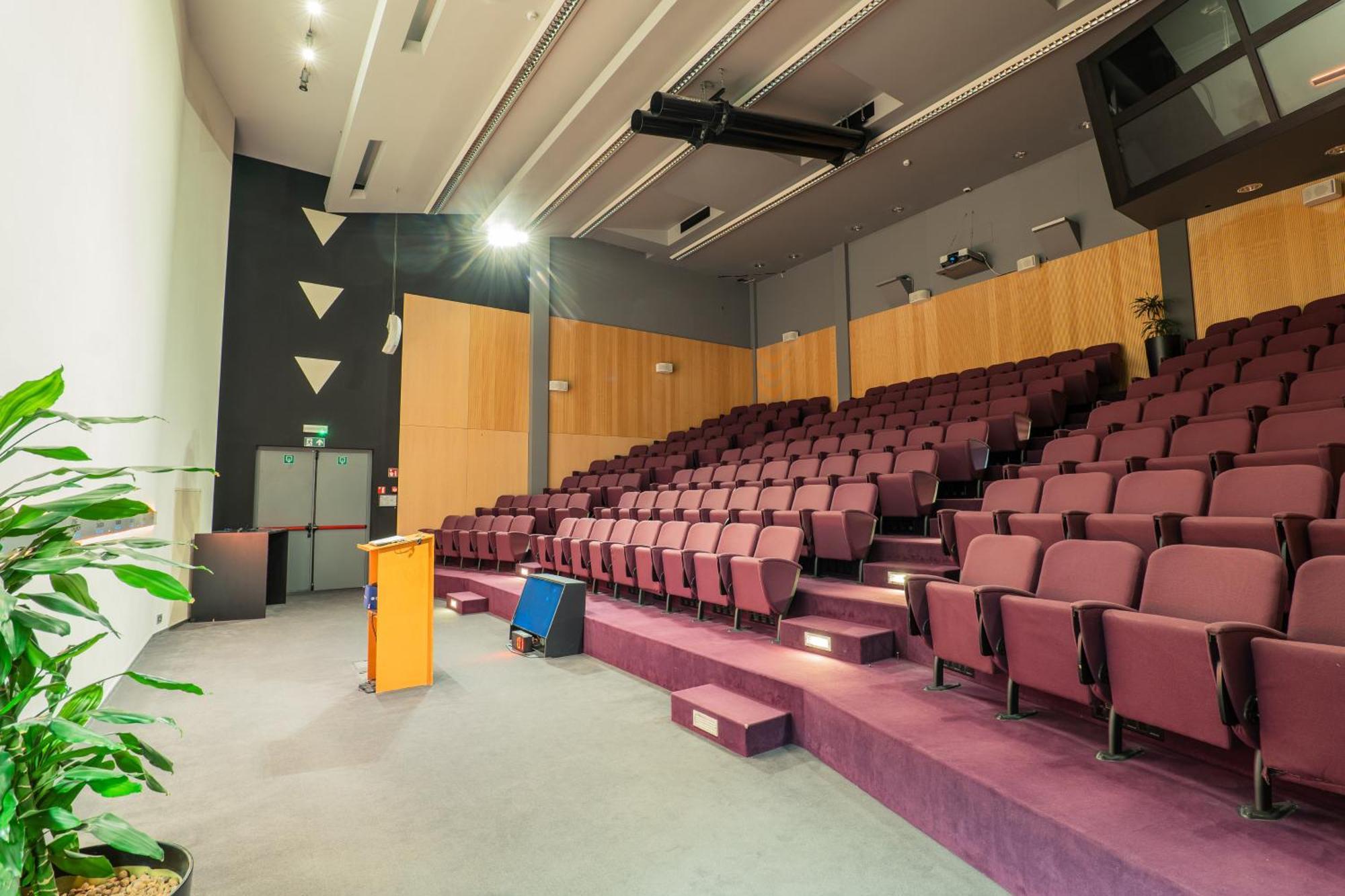 Voco Brussels City North By Ihg Vilvoorde Zewnętrze zdjęcie